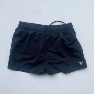 Aritzia TNA Waterproof Shorts in Black